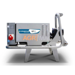 Γεννήτρια για τρακτέρ τριφασική, κλειστού τύπου με βάση, πίνακα και 3 πρίζες GP32